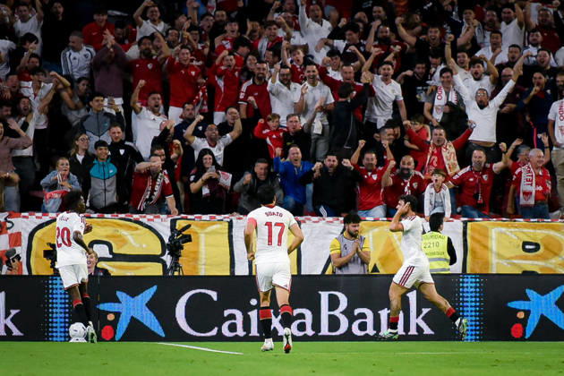 ESP LaLiga EA Sports Sevilla FC vs. Osasuna: Isaac Romero of Sevilla scores a goal and celebrates during the LaLiga EA Sports match between Sevilla FC and Osasuna, played at the Ramón Sánchez Pizjuán Stadium in Seville on October 26, 2026, in Spain. Spanish Soccer Copyright: xAgenciaxLOFx
