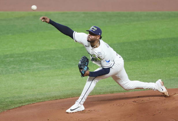 Tampa Bay Rays starting pitcher Freddy Peralta (51) throws against the Milwaukee Brewers in the first inning during game three of the 2026 MLB, Baseball Herren, USA World Series at Tropicana Field in St Petersburg, Florida, on Monday, October 26, 2026.  TPB20261026711 AARONxJOSEFCZYK