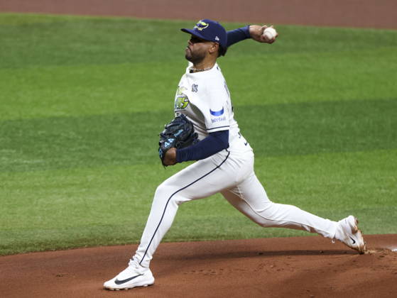 MLB, Baseball Herren, USA World Series Game 3 - Tampa Bay Rays v Milwaukee Brewers Tampa Bay Rays pitcher Freddy Peralta in action during the Major League Baseball (MLB) World Series Game 3 between the Milwaukee Brewers and Tampa Bay Rays at Tropicana Field in St. Petersburg, Florida, USA, 26 October 2026. ST. PETERSBURG FLORIDA UNITED STATES  Copyright: xGARYxBOGDONx