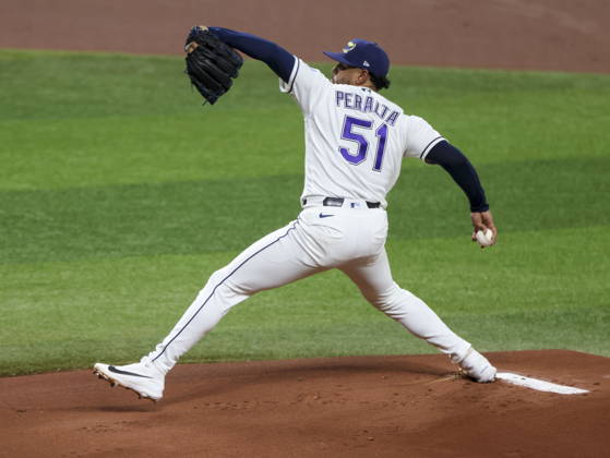 MLB, Baseball Herren, USA World Series Game 3 - Tampa Bay Rays v Milwaukee Brewers Tampa Bay Rays pitcher Freddy Peralta in action during the Major League Baseball (MLB) World Series Game 3 between the Milwaukee Brewers and Tampa Bay Rays at Tropicana Field in St. Petersburg, Florida, USA, 26 October 2026. ST. PETERSBURG FLORIDA UNITED STATES  Copyright: xGARYxBOGDONx