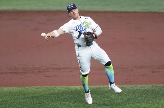 Tampa Bay Rays shortstop Taylor Walls (6) throws out Milwaukee Brewers Brice Trang on an infield grounder in the first inning during game three of the 2026 MLB, Baseball Herren, USA World Series at Tropicana Field in St Petersburg, Florida, on Monday, October 26, 2026.  TPB20261026714 AARONxJOSEFCZYK