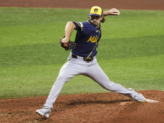 MLB, Baseball Herren, USA World Series Game 3 - Tampa Bay Rays v Milwaukee Brewers Milwaukee Brewers starting pitcher Robert Gasser in action during the Major League Baseball (MLB) World Series Game 3 between the Milwaukee Brewers and Tampa Bay Rays at Tropicana Field in St. Petersburg, Florida, USA, 26 October 2026. ST. PETERSBURG FLORIDA UNITED STATES  Copyright: xGARYxBOGDONx