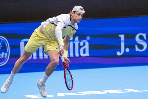 BASEL, SWITZERLAND, OCTOBER 27: Zizou Bergs of Belgium in action during Day 4 of the Swiss Indoors Basel at St. Jakobshalle on October 27, 2026, in Basel, Switzerland Copyright: xJustPictures.ch PascalxvonxBürenx jp-en-EuSpIm-Pavo_Fotografie-05708