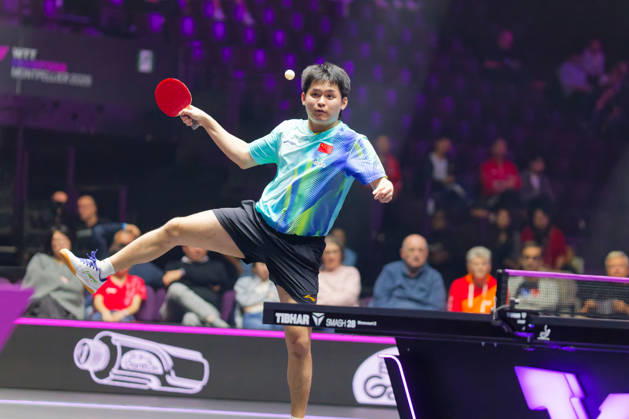 Lin Shidong pres du filet Benjamin ELKAIM MAXPPP - Montpellier 27 10 2026 Tennis de table - WTT Champions Montpellier 2026, 16eme de finale du simple messieurs, le 27 octobre 2026 a la Sud de France Arena de Montpellier. Lin Shidong, joueur chinois classe 9e mondial, execute un coup pres du filet, le corps penche vers la table. Il remporte son match 3-0 face a -limjonghoon, joueur sud-coreen classe 36e mondial. WTT Champions Montpellier, France, on oct 27th 2026 Montpellier FRANCE  Copyright: xMAXPPPxBenjaminxELKAIMx ELK202610276651 ELK202610276651