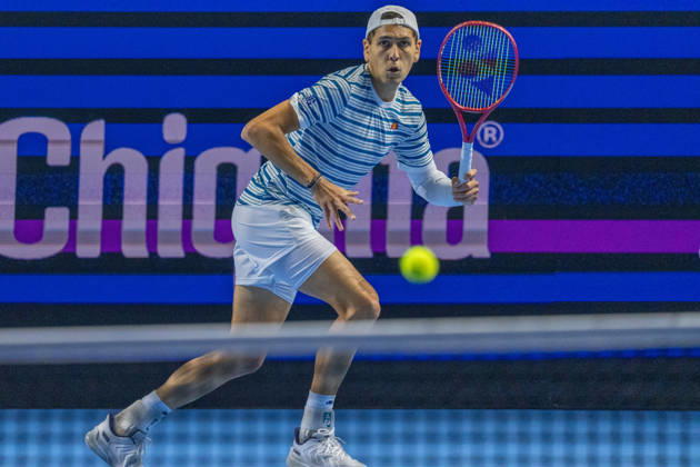 BASEL, SWITZERLAND, OCTOBER 27 Alejandro Tabilo of Chile in action during Day 4 of the Swiss Indoors Basel at St. Jakobshalle on October 27, 2026, in Basel, Switzerland Copyright: xJustPictures.ch PascalxvonxBürenx jp-en-EuSpIm-Pavo_Fotografie-06617