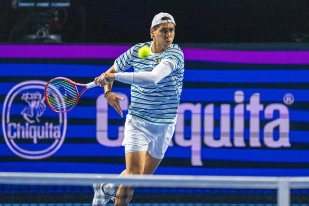BASEL, SWITZERLAND, OCTOBER 27 — Alejandro Tabilo of Chile hits a forehand against Rafael Jodar of Spain during Day 4 of the Swiss Indoors Basel at St. Jakobshalle on October 27, 2026, in Basel, Switzerland Copyright: xJustPictures.ch PascalxvonxBürenx jp-en-EuSpIm-Pavo_Fotografie-06740