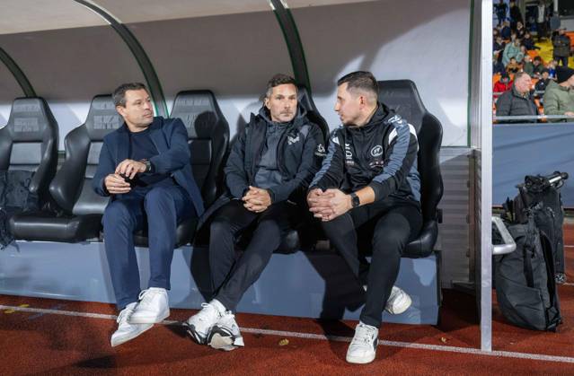 Soccer, Men s, 2026–2027 Season, DFB Cup, Second Round: SSV Jeddeloh II vs. Hertha BSC; from left: Sports Director Benjamin Weber (Hertha BSC), Coach Stefan Leitl (Hertha BSC), and Coach Burak Bahar (SSV Jeddeloh II) before the game, October 28, 2026, Copyright: xMatthiasxKochx