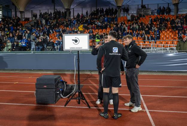 Soccer, Men s, 2026–2027 Season, DFB Cup Second Round, SSV Jeddeloh II vs. Hertha BSC, the VAR area, October 28, 2026, Copyright: xMatthiasxKochx