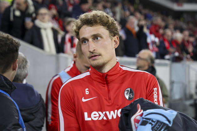 Patrick Osterhage, SC Freiburg, 6 minutes before kickoff, Germany, soccer, DFB Cup, 2nd round, 2026–2027, SC Freiburg vs. VfL Wolfsburg, October 28, 2026, Freiburg im Breisgau, Europa-Park Stadium, Germany Copyright: xGrantxHubbsx