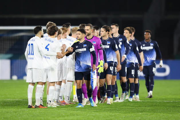 October 28, 2026, Soccer, Men s, DFB Cup, 2nd Round, SSV Jeddeloh II vs. Hertha BSC Berlin The teams high-fiving each other before the game begins