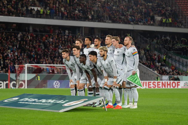 October 28, 2026, xjyhynx, Soccer, DFB Cup, 2nd Round, SC Freiburg vs. VfL Wolfsburg, from left: VfL Wolfsburg team photo, Freiburg team photo