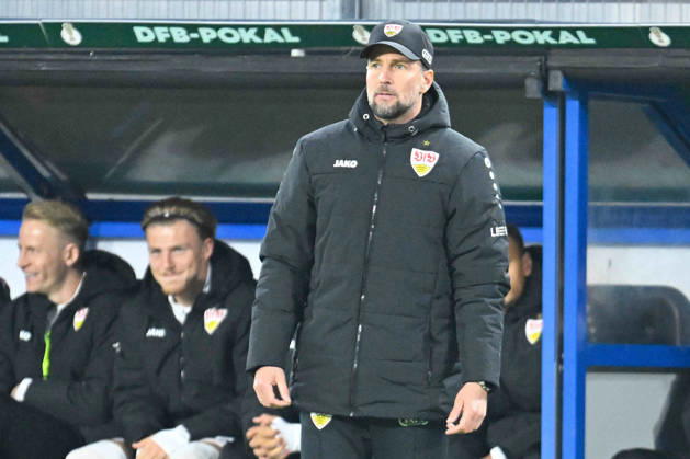 Paderborn, Home Deluxe Arena, October 28, 2026, GER, Men s, DFB Cup, 2nd Round, 2026–2027 Season, SC Paderborn vs. VfB Stuttgart, Photo: Coach Sebastian HOENESS, Stuttgart. For editorial use only. DFB regulations prohibit any use of photographs as image sequences and or quasi-video. North Rhine-Westphalia, Germany