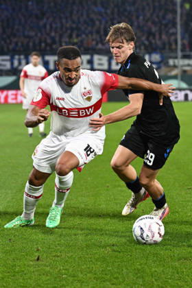 Paderborn, Home Deluxe Arena, October 28, 2026, GER, Men s, DFB Cup, 2nd Round, 2026–2027 Season, SC Paderborn vs. VfB Stuttgart. Photo, from left: Jamie LEWELING (Stuttgart) and Clemens LIPPMANN (Paderborn) in a tackle. For editorial use only. DFB regulations prohibit any use of photographs as image sequences and or quasi-video. North Rhine-Westphalia, Germany
