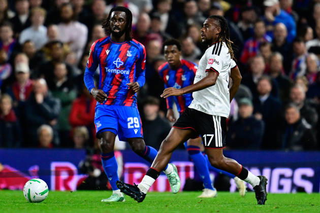 Fulham v Crystal Palace, EFL Cup Fulham forward Alex Iwobi (17) passes under pressure from Crystal Palace forward (on loan from Aston Villa) Evann Guessand (29) during the EFL Cup match between Fulham and Crystal Palace at Craven Cottage, London, UK on 28 October 2026. London Craven Cottage Greater London UK Editorial use only DataCo restrictions apply See www.football-dataco.com , Copyright: xDennisxGoodwinx PSI-25079-0015
