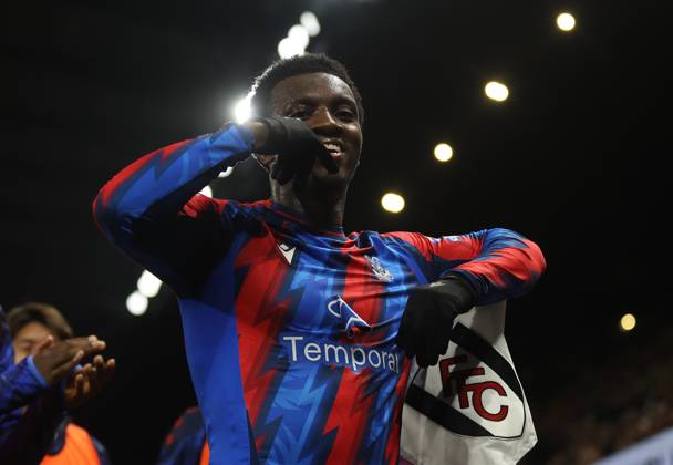 Carabao Cup - Fulham FC v Crystal Palace FC LONDON, ENGLAND - OCTOBER 28: GOAL 1-0, Eddie Nketiah of Crystal Palace goal celebration after scoring a goal to put Crystal Palace 1-0 ahead during the Carabao Cup Last 16 match between Fulham FC v Crystal Palace FC at Craven Cottage Stadium on October 28, 2026 in London, England. (Photo by Daniel Weir) London Craven Cottage Stadium England Copyright: xDanielxWeir SportsxPressxPhotox Sportspressphoto_SPR270257