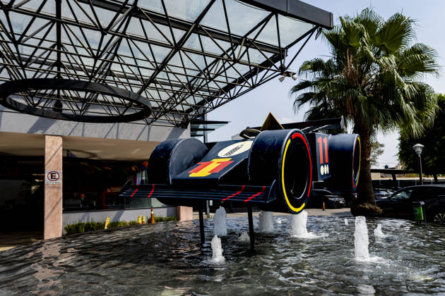 MEXICO CITY A Formula 1 car used as decoration at a fountain during the Formula 1 Mexico Grand Prix at the Autódromo Hermanos Rodríguez on October 28, 2026, in Mexico City, Mexico. Photo by DeFodi Images