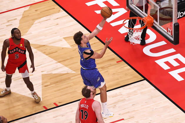 Toronto Raptors v Orlando Magic - NBA, Basketball Herren, USA TORONTO, CANADA - OCTOBER 28 : Franz Wagner (22) of Orlando Magic in action during the NBA basketball game between Orlando Magic and Toronto Raptors at the Scotiabank Arena on October 28, 2026 in Toronto, Ontario, Canada. Mert Alper Dervis Anadolu Ontario Canada. Editorial use only. Please get in touch for any other usage.  Copyright: x2026xAnadoluxMertxAlperxDervisx