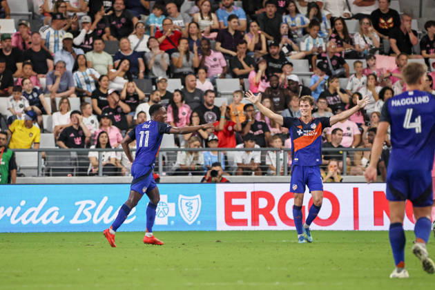 October 28, 2026, Miami, Florida, USA: FC Cincinnati midfielder Samuel Gidi (11) celebrates a goal scored during a 2026 MLS, Fussball Herren, USA soccer match between Inter Miami CF and FC Cincinnati. Miami USA - ZUMAa257 20261028_zsp_a257_015 Copyright: xChrisxArjoonx