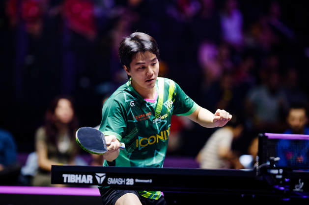 An Jaehyun en echange Benjamin ELKAIM MAXPPP - Montpellier 30 10 2026 Tennis de table WTT Champions Montpellier 2026 1 8 de finale 30 octobre 2026. An Jaehyun, joueur sud-coreen (nÂ°38 mondial), joue une balle avec sa raquette tendue devant lui. Il s incline 3-0 face a -linshidong (nÂ°9 mondial). Montpellier FRANCE  Copyright: xMAXPPPxBenjaminxELKAIMx ELK202610303570 ELK202610303570