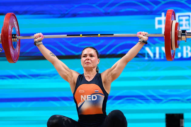 Marlous Schuilwerve of Netherlands competes in Women 57 kg Snatch during the 2026 IWF World Championships at Ningbo Olympic Sports Center in Ningbo, China, October 30, 2026. GiorgioxScala