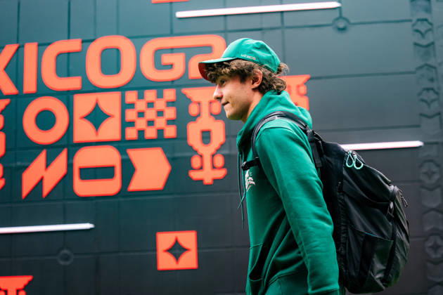 Formula 1 Mexican Grand Prix - Kimi Antonelli Arrives in the Paddock ANDREA KIMI ANTONELLI 12 (ITA) of Mercedes-AMG PETRONAS Formula One Team (Mercedes-AMG F1 W17) arriving in the paddock on Friday during the Formula 1 Gran Premio de la Ciudad de México 2026 at Autódromo Hermanos Rodríguez in Mexico City, Mexico, on October 30, 2026. Credit: Photo by Antoine LAPEYRE Reveries Agency via ABACAPRESS.COM Mexico City Mexico  Copyright: xAntoinexLapeyre ReveriesxAgency ABACAx