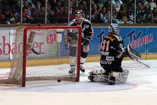 Ice hockey, DEL, Playoffs, 2nd game in the final, Frankfurt Lions - EHC Eisbären Berlin 5:2