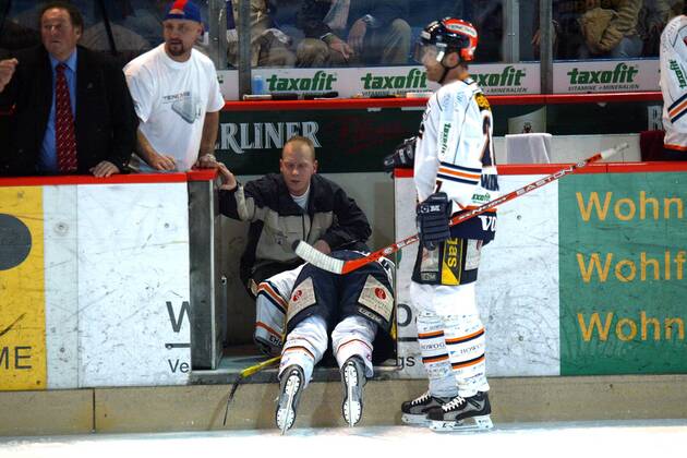 Ice hockey, DEL, Playoffs, 3rd game in the final, Eisbären Berlin - Frankfurt Lions 3:4 n.V.