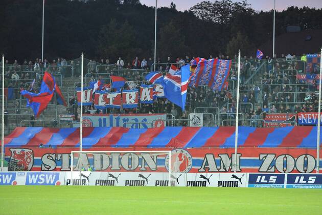 Fußball, Stadiongeschichte Wuppertaler SV