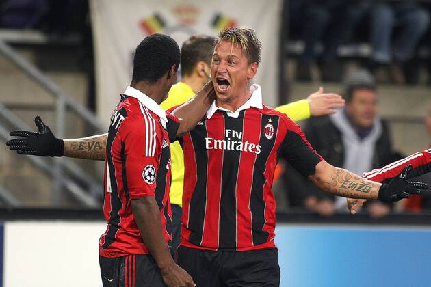 Fussball, Champions League, Philippe Mexes trifft mit einem Fallrueckzieher
