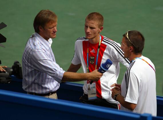 Olympics 2004 - Athletics, Robert Korzeniowski wins the 50 km walk
