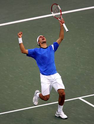 Tennis, US Open, Federer and Kuznetsova win in New York
