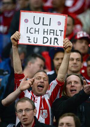 Fussball, Champions League, Bayern Fans