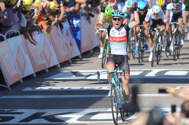 Cycling, Tour de France, stage 2; Jan Bakelants takes stage win and yellow jersey
