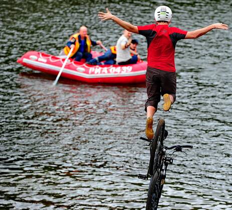 Cycling, Fun Jumping in Russia