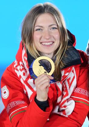 Sotschi 2014, Biathlon, 15km, Siegerehrung mit Olympiasiegerin Darja Domratschewa
