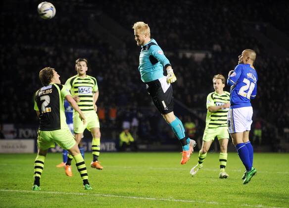 Fussball, England, Jubel um Torwart Kasper Schmeichel nach seinem Tor gegen Yeovil