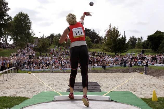 Athletics, ISTAF 2005, Astrid Kumbernuss competes in her farewell event