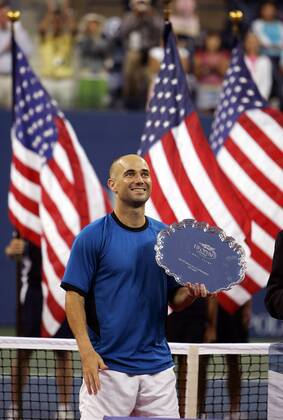 Tennis, Roger Federer gewinnt die US Open 2005, Andre Agassi feiert seinen 2. Platz