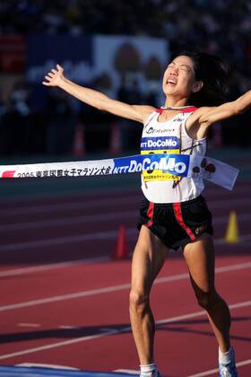 Athletics, Naoko Takahashi wins Tokyo Marathon