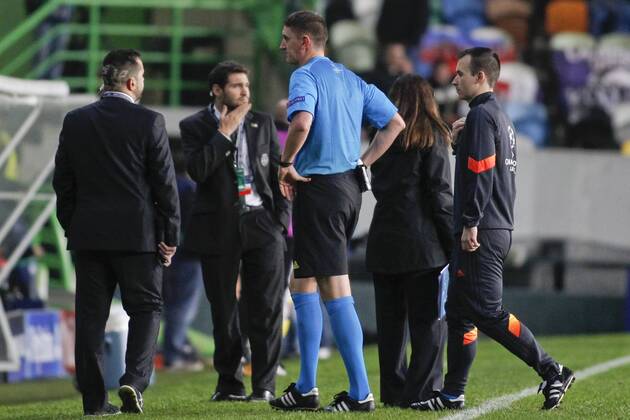 Fußball, Champions League, Flutlichtausfall in Lissabon