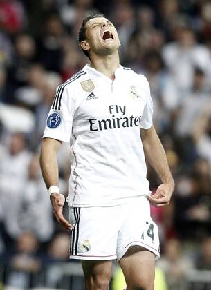 Fußball, Champions League, Javier Hernandez erlöst Real Madrid in der 88. Minute
