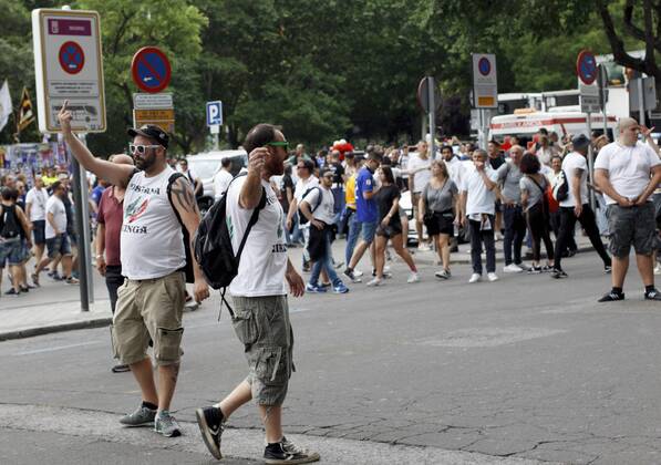 Fußball, Champions League, Halbfinale, Polizeieinsatz vor dem Spiel in Madrid
