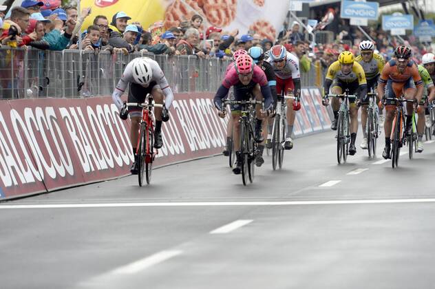 Cycling, Giro d Italia, Sacha Modolo wins 13th stage