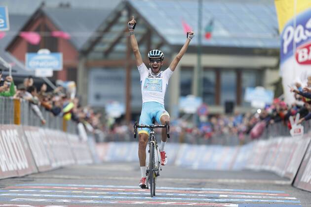 Cycling, Giro d Italia, Fabio Aru wins 20th stage