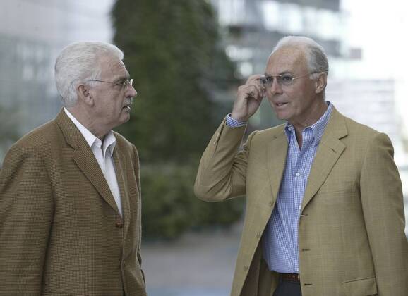 Fußball, WM, Sepp Blatter bringt Franz Beckenbauer wegen WM in Katar in Verdacht