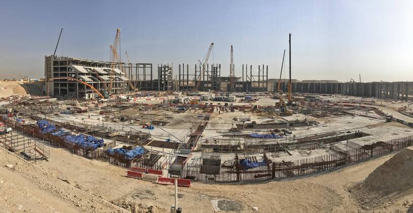 Fußball, WM 2022 - Baustelle des Al Bayt Stadions in Al Khor, Katar
