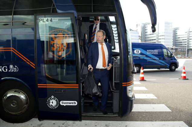 Football, World Cup Quali, Departure National Team Netherlands