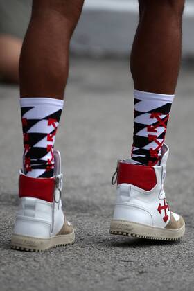 Formula 1, Singapore GP, Lewis Hamilton's outlandish leg fashion