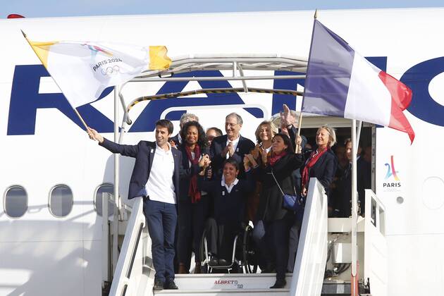2024 Olympics in Paris, return of the delegation to France
