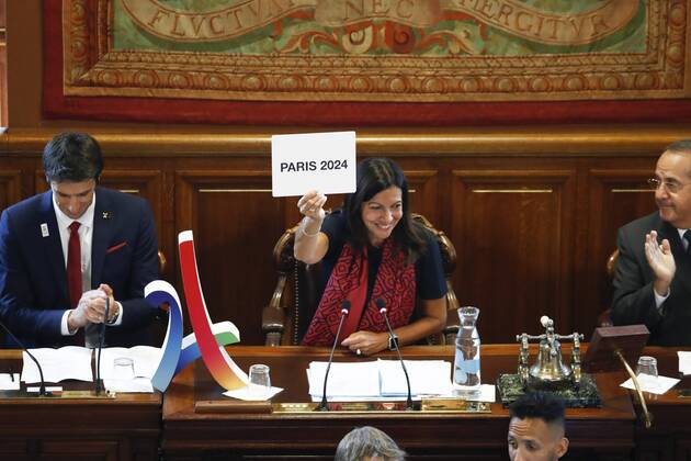 2024 Olympics in Paris, special meeting of the city council